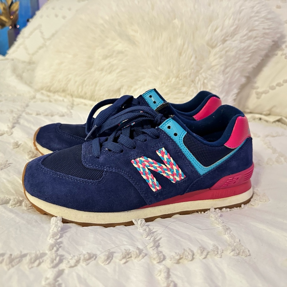 Women's Retro New Balance Shoes Size 8